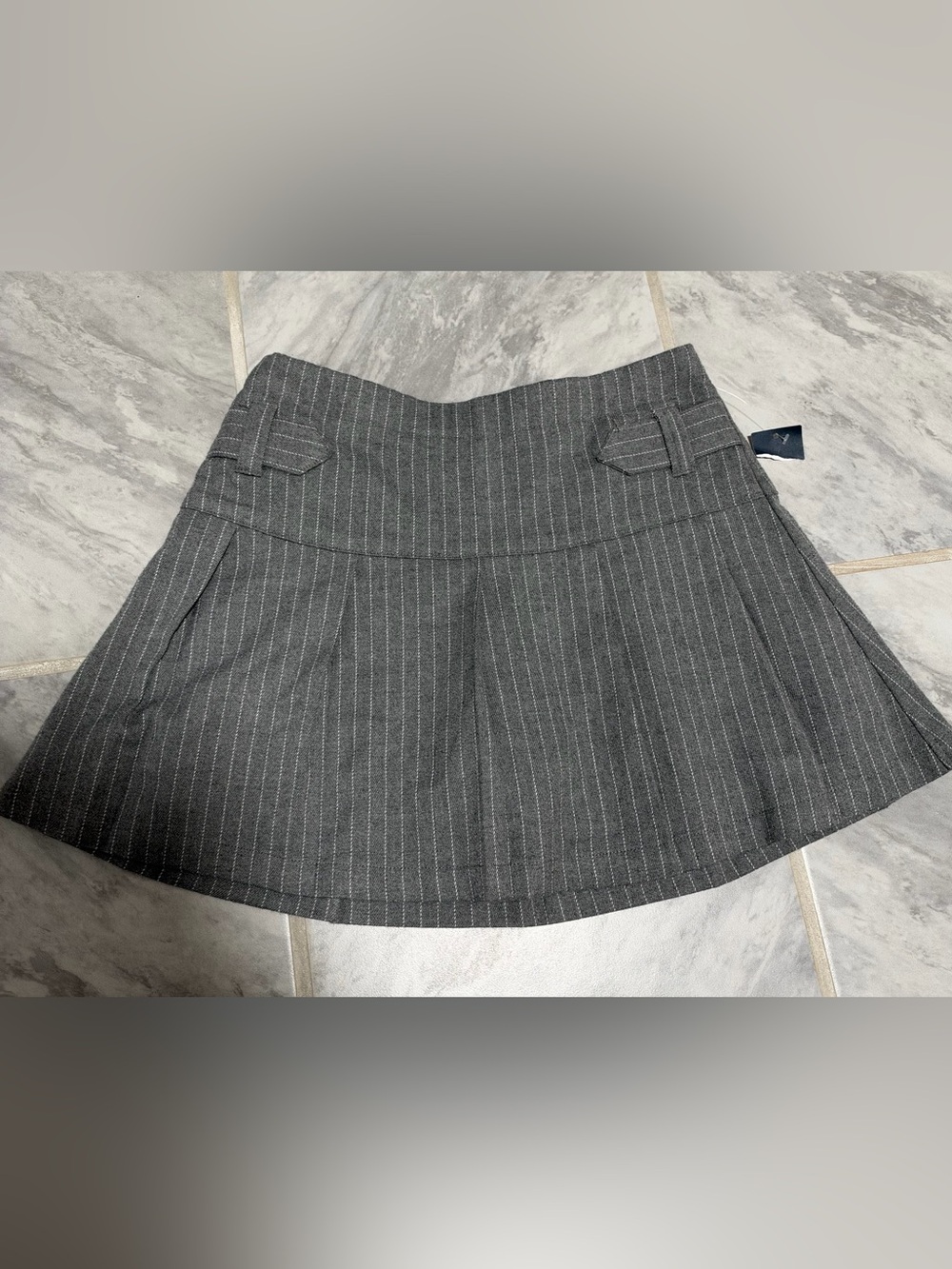 NWT Abercrombie Kids Girls Gray Pinstripe Pleated Skort Short Skirt Size 11/12